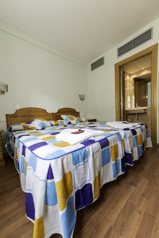 Hostal Restaurante La Pineda Эль-Барко-де-Авила Номер фото